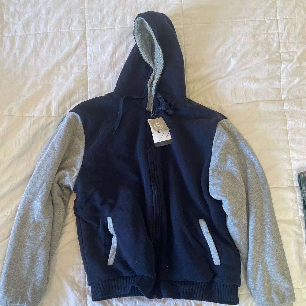 So soft, very warm, thick men’s hoodie. Fleece Sherpa Lined for extra warmth